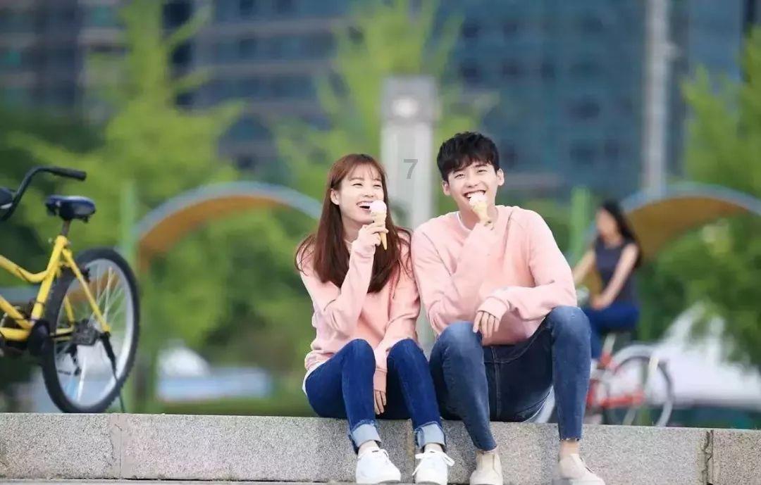 她是小婉君,嫁豪门生5子后丈夫爱上王祖贤,婆婆霸气给出4亿离婚费